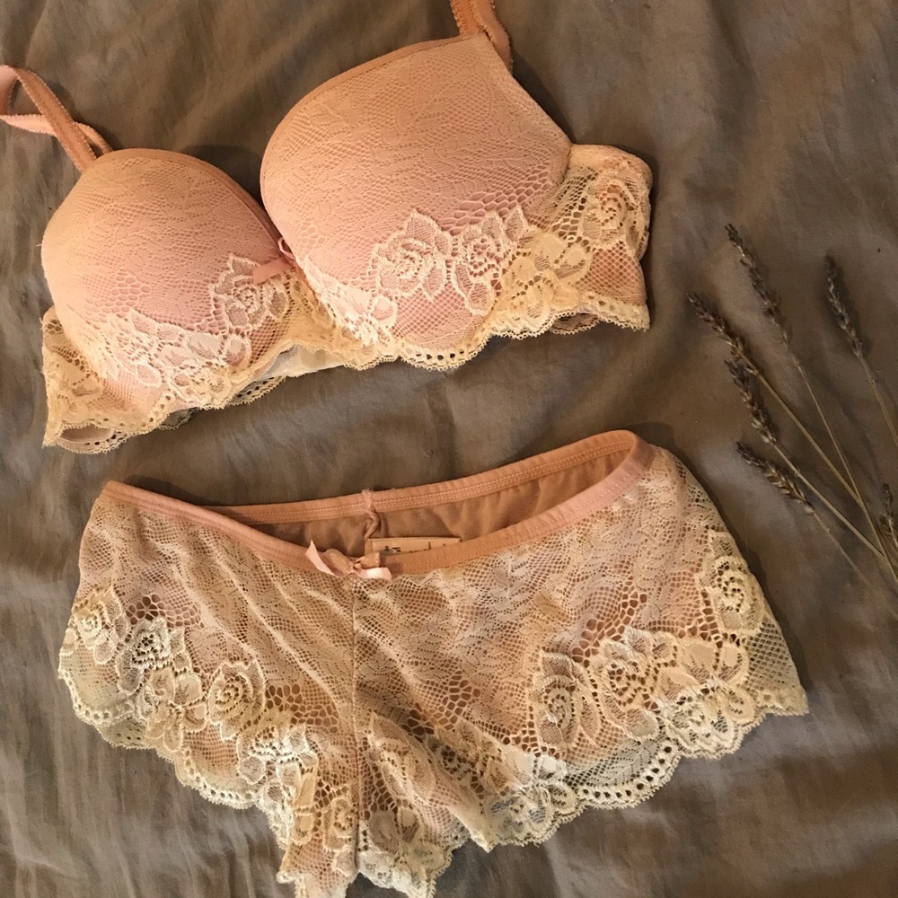 Blush & Lace Push Up Bra & Pantie Set